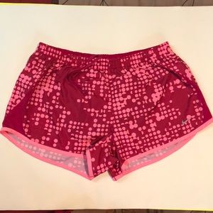 Women’s Nike Running Shorts L